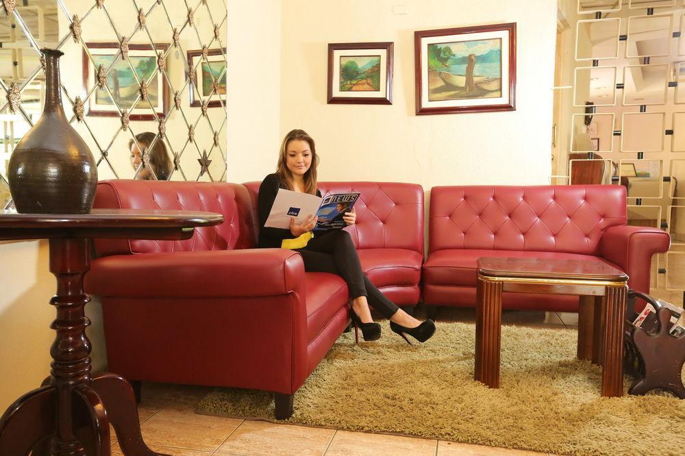 Hotel Estrella 마나과 외부 사진